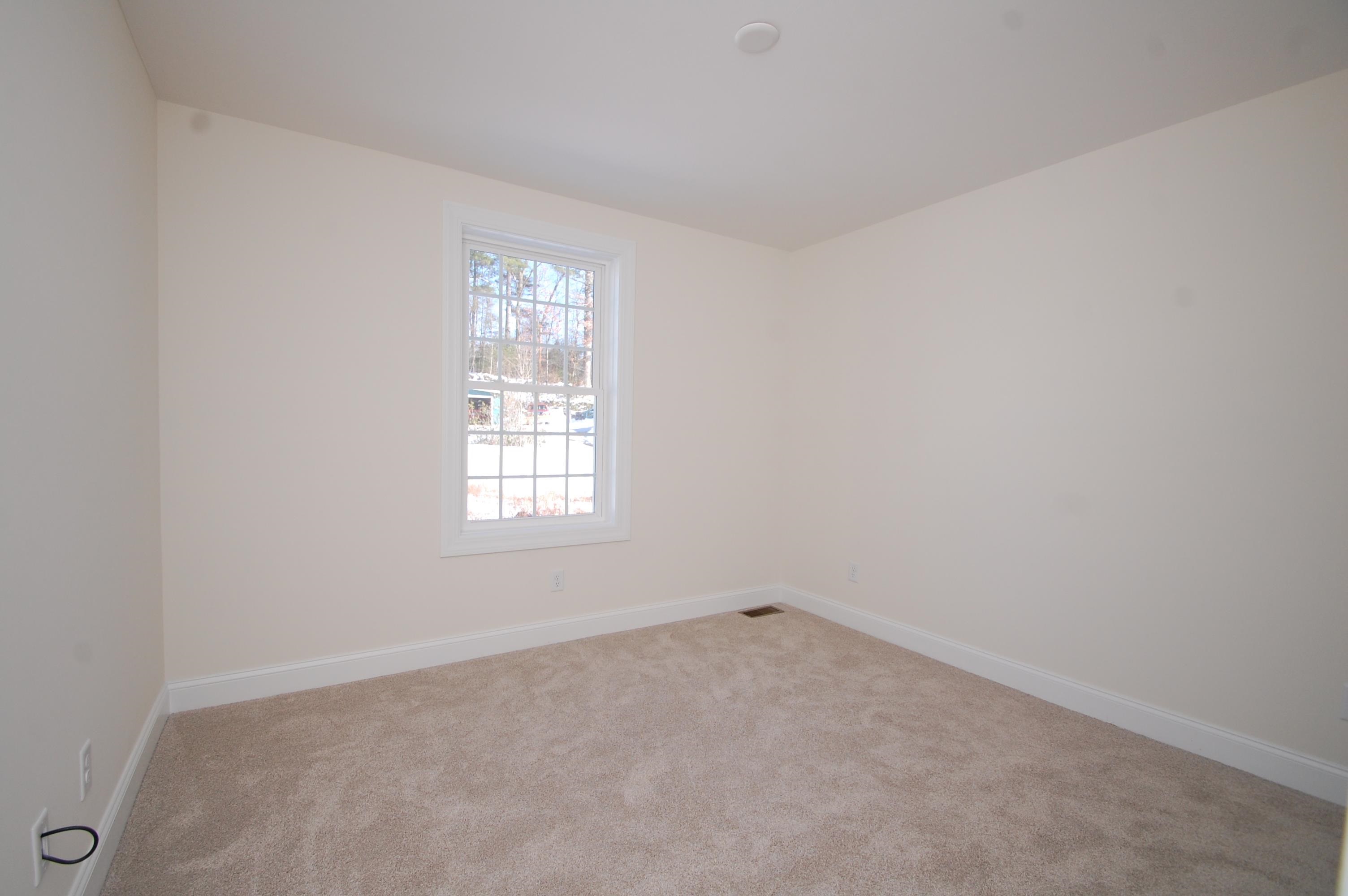 2 A Dearborn Circle Goffstown, NH 03045 - Photo 13 of 20