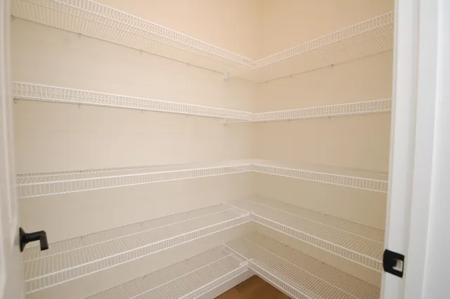 $565,000 | 2 A Dearborn Circle, Goffstown, NH 03045