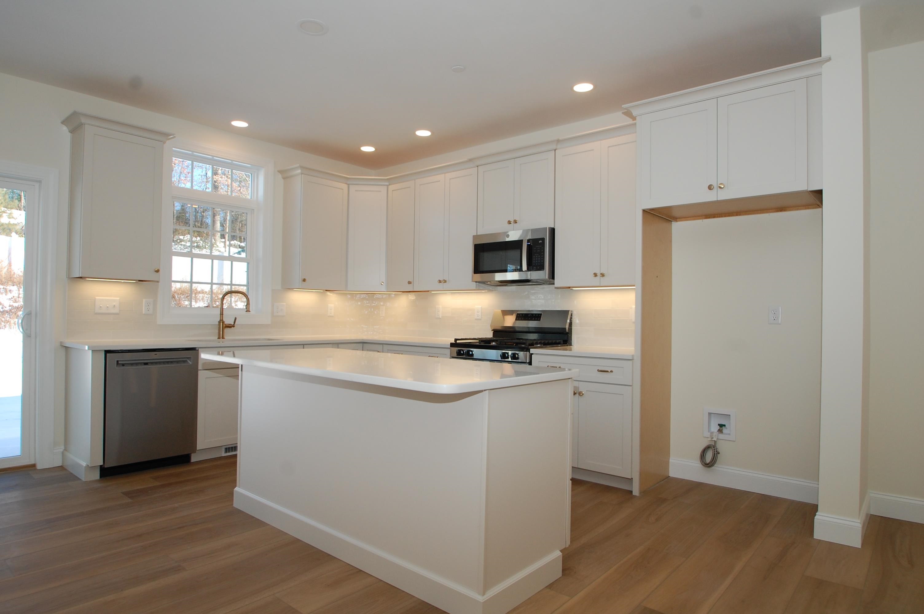 2 A Dearborn Circle Goffstown, NH 03045 - Photo 2 of 20