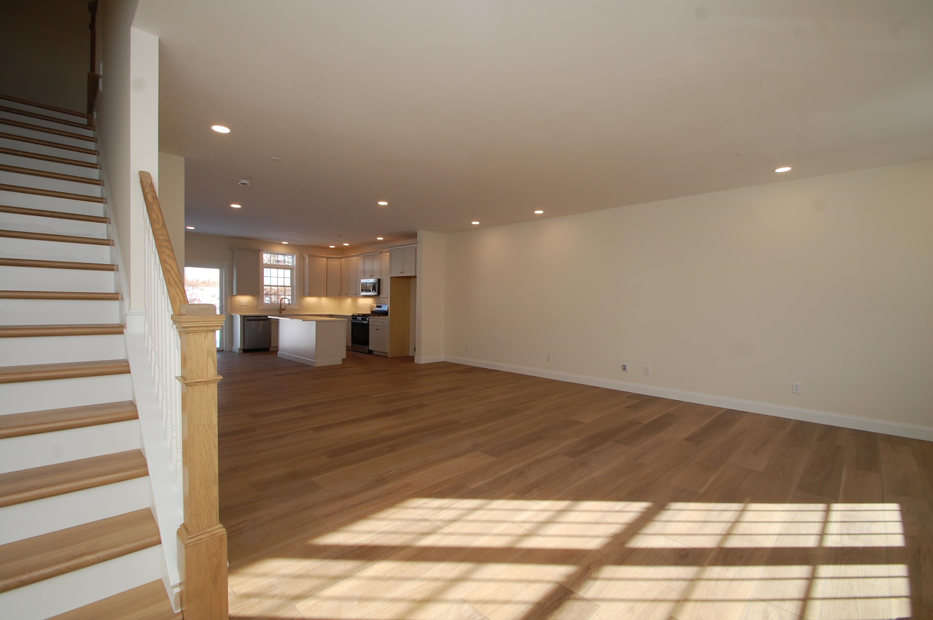 2 A Dearborn Circle Goffstown, NH 03045 - Photo 6 of 20