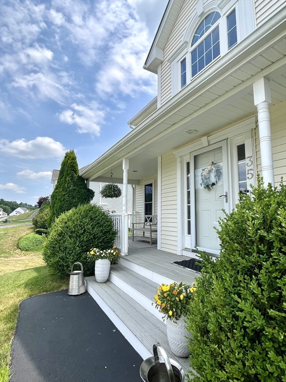 35 Brunelle Drive Rutland, MA 01543 - Photo 3 of 39