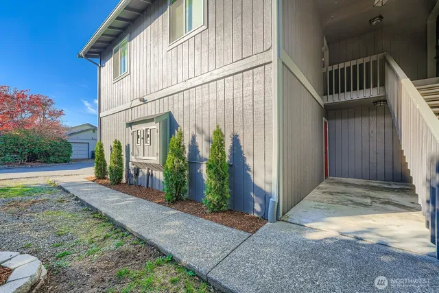 $1,165,000 | 105 96th Street East, Tacoma, WA 98445