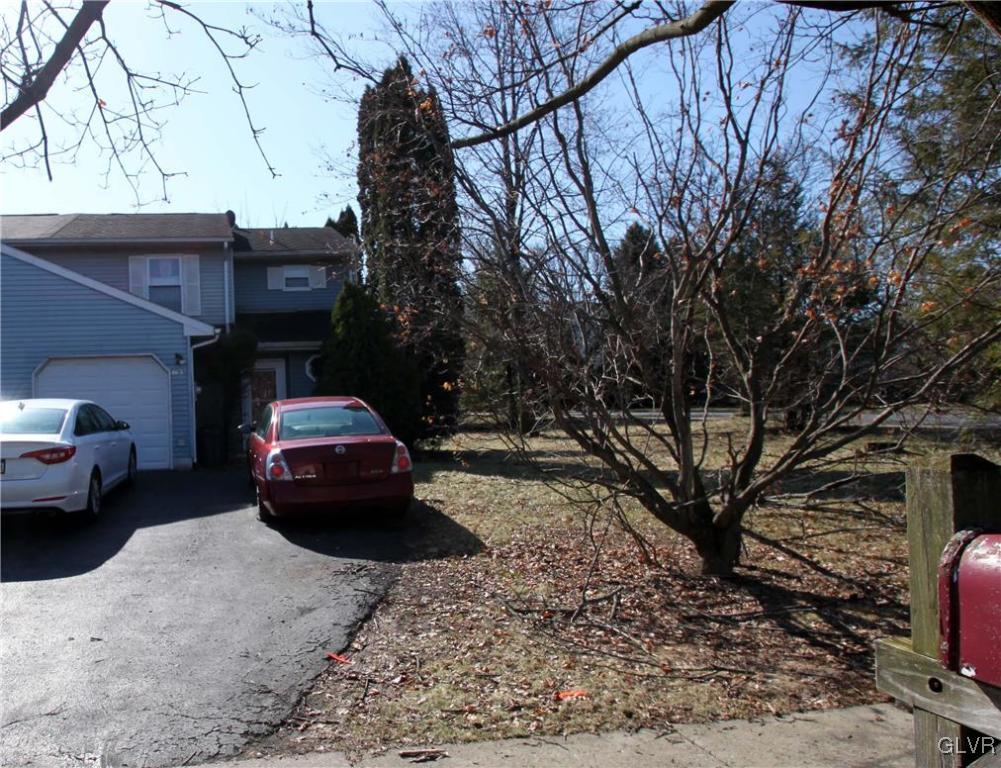 799 Briarstone Road Bethlehem, PA 18017 - Photo 1 of 8 Gallery Image 1