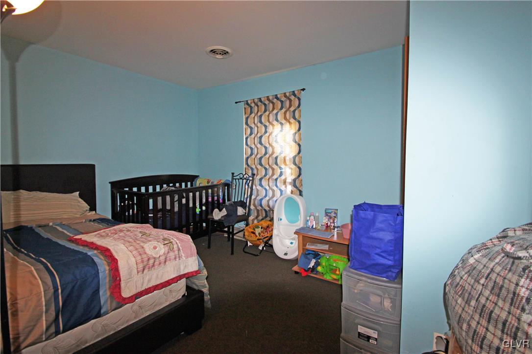 799 Briarstone Road Bethlehem, PA 18017 - Photo 6 of 8 Gallery Image 6