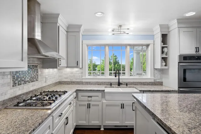 $1,495,000 | 17209 Grays Bay Boulevard, Wayzata, MN 55391