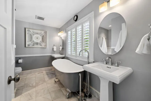 $1,495,000 | 17209 Grays Bay Boulevard, Wayzata, MN 55391