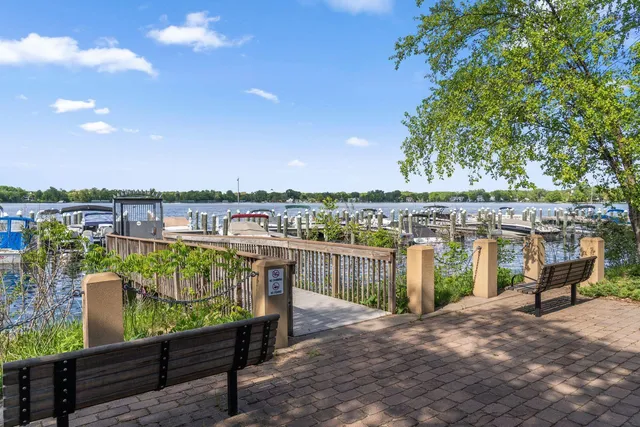 $1,495,000 | 17209 Grays Bay Boulevard, Wayzata, MN 55391