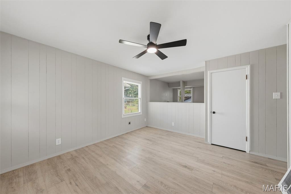 321 Caithness Road St. Louis, MO 63137 - Photo 6 of 24 Gallery Image 6