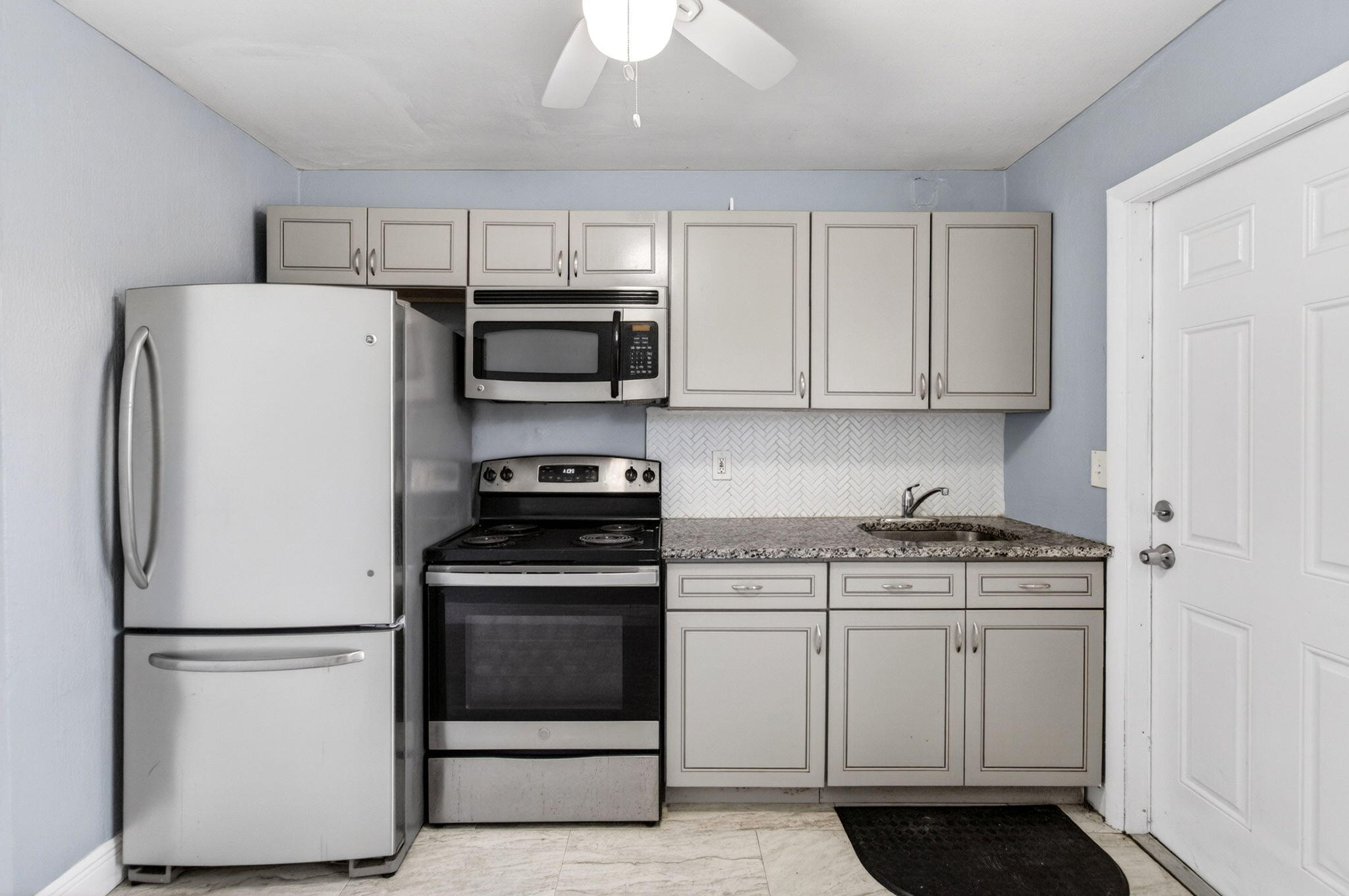 240 Southwest 15th Avenue, Unit 242 Delray Beach, FL 33444 - Photo 12 of 22 24-web-or-mls-DSC_5603
