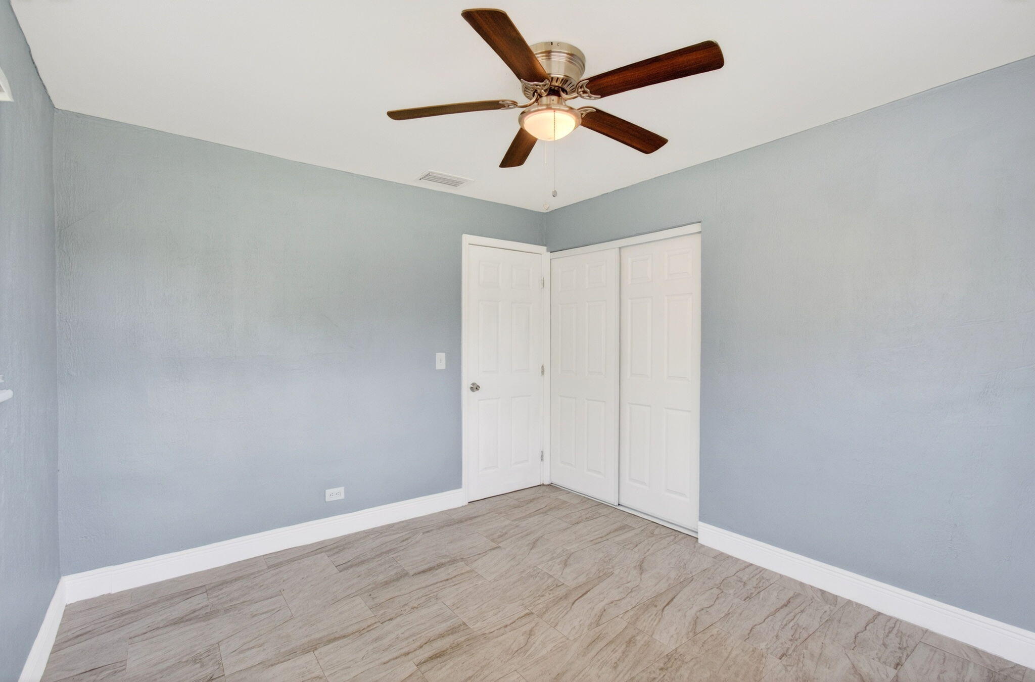 240 Southwest 15th Avenue, Unit 242 Delray Beach, FL 33444 - Photo 17 of 22 34-web-or-mls-DSC_5692