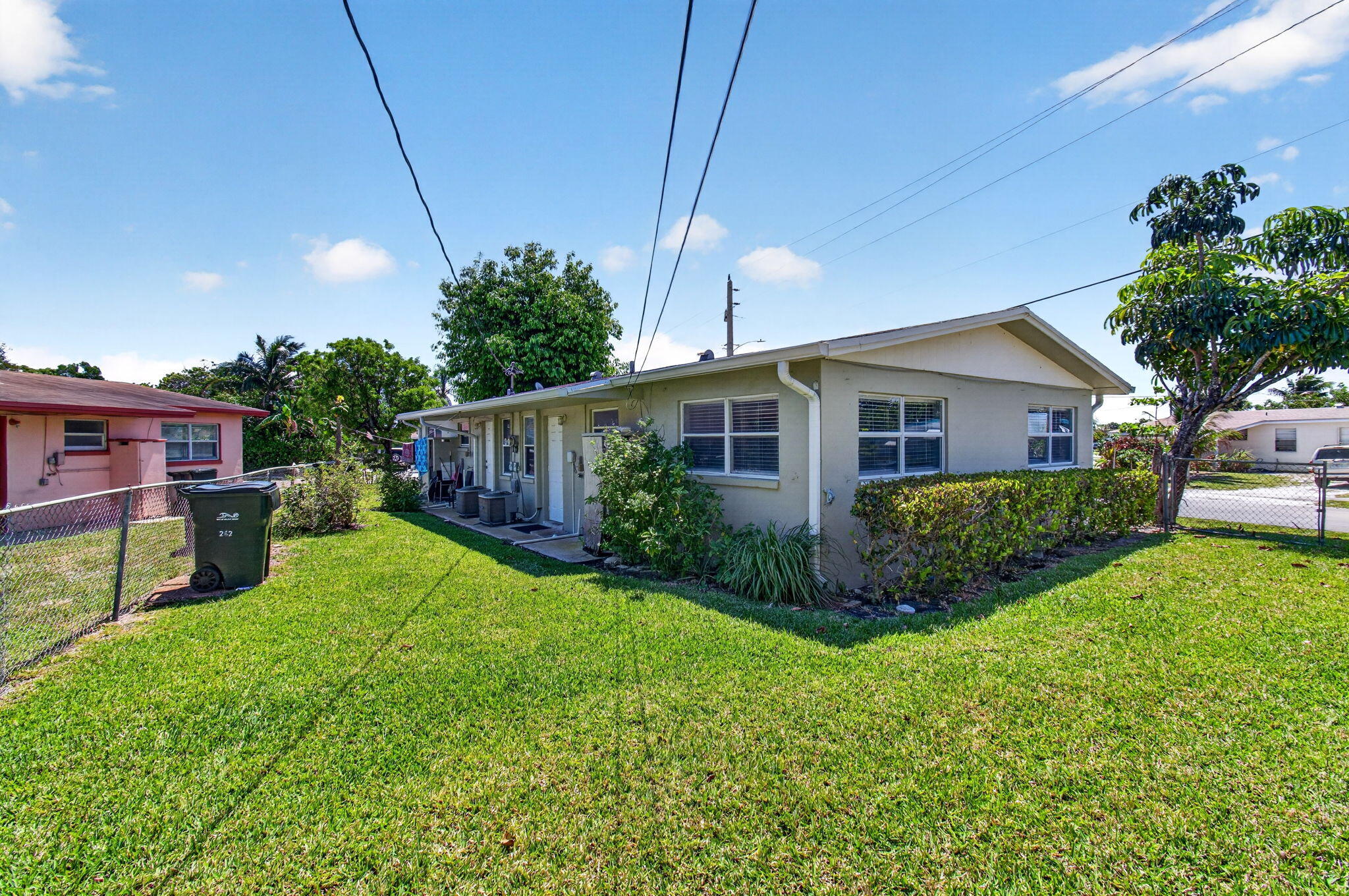 240 Southwest 15th Avenue, Unit 242 Delray Beach, FL 33444 - Photo 18 of 22 37-web-or-mls-DSC_5723