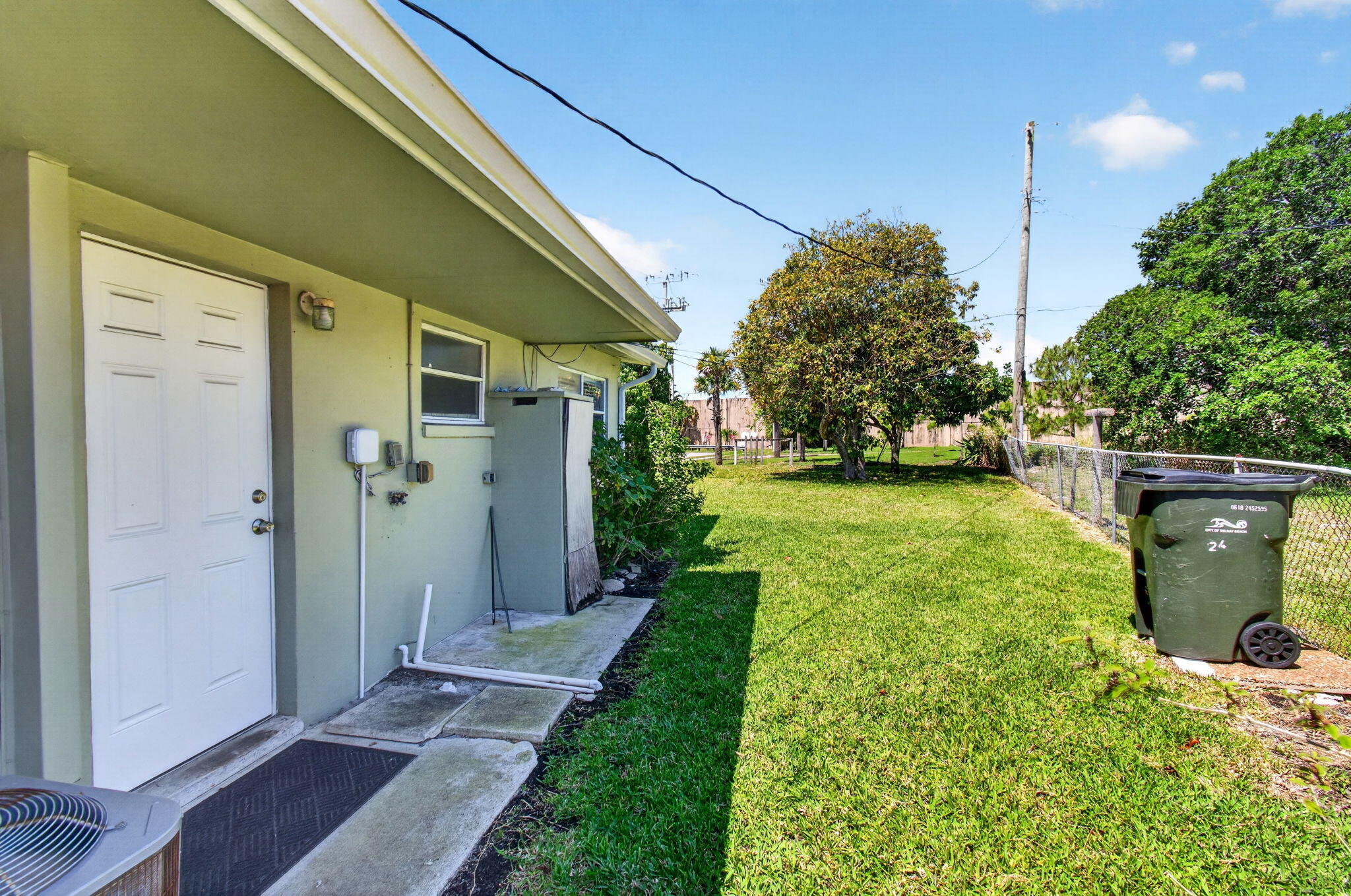 240 Southwest 15th Avenue, Unit 242 Delray Beach, FL 33444 - Photo 20 of 22 40-web-or-mls-DSC_5739