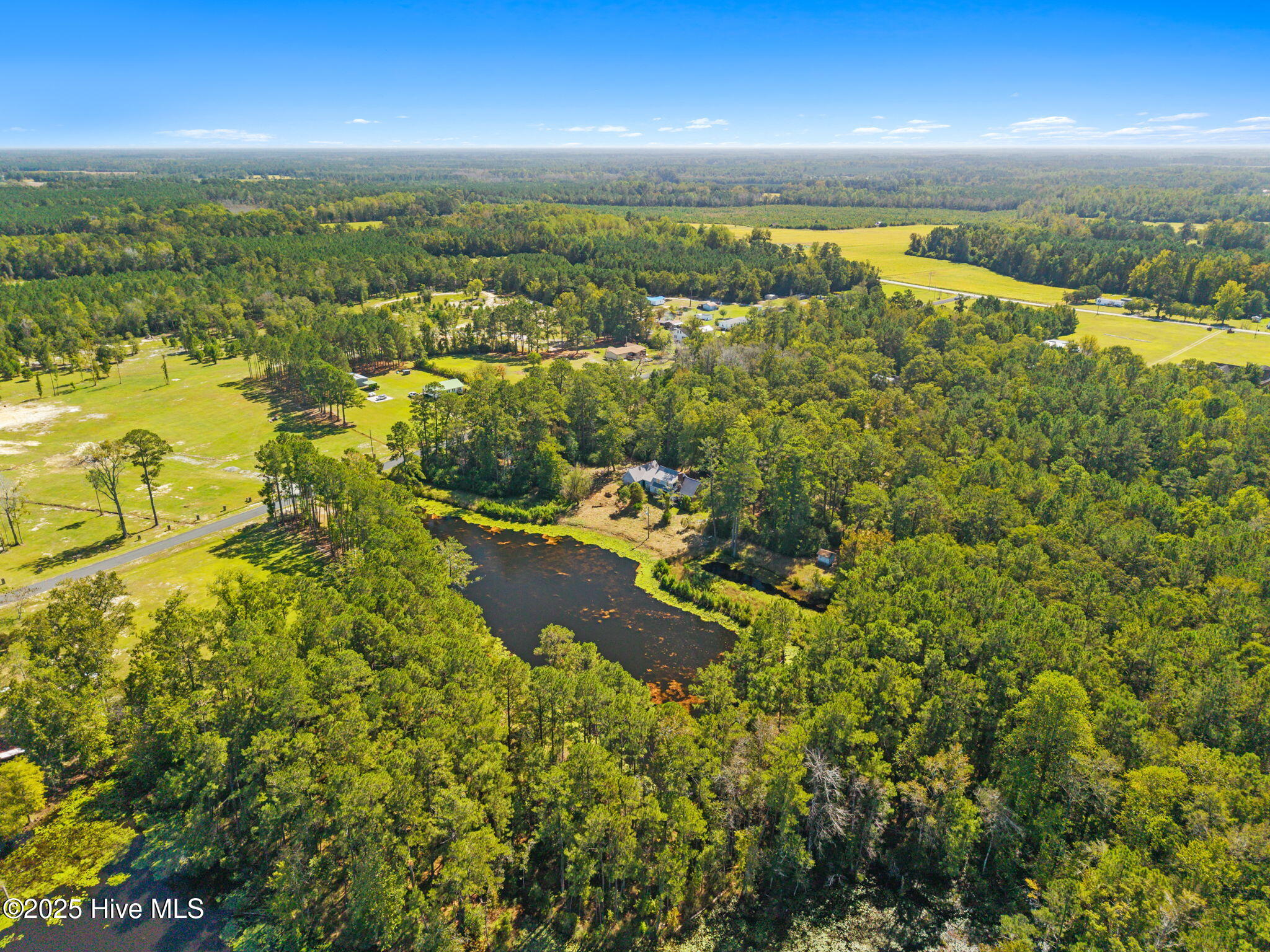 245 Spivey Road Tabor City, NC 28463 - Photo 5 of 33 26-web-or-mls-CamMediaLLC.com (20 of 26)