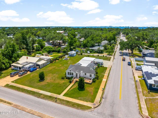 $425,000 | 221 North Cove Boulevard, Panama City, FL 32401