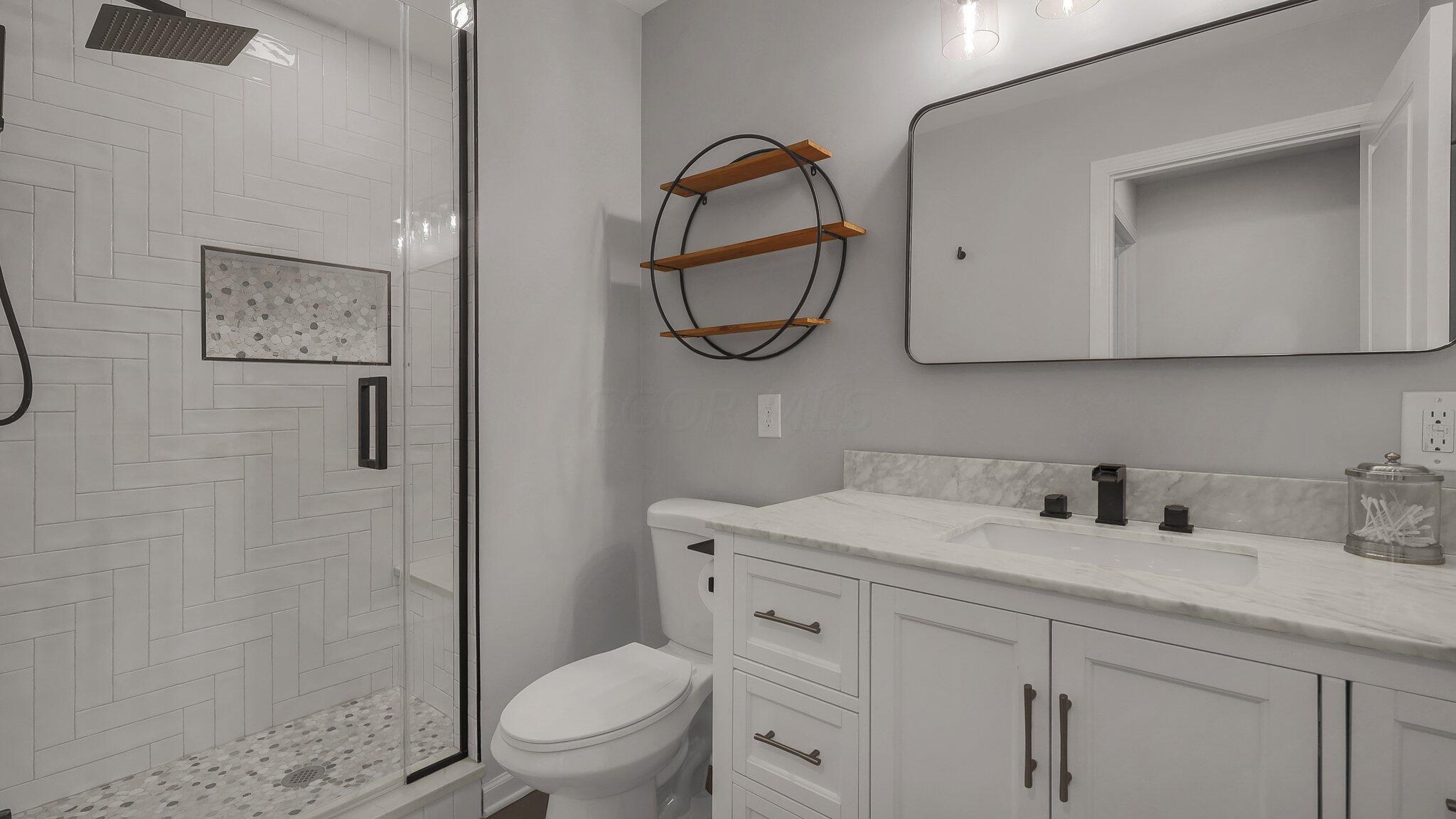 4556 Langport Road Upper Arlington, OH 43220 - Photo 41 of 66 2nd Level Full Bath