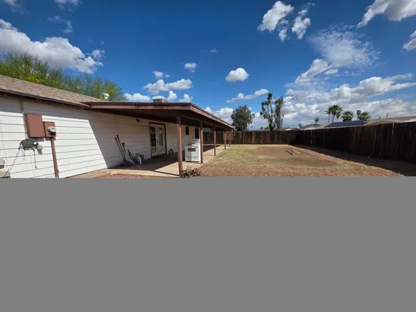 $2,500 | 14011 North 38th Place, Phoenix, AZ 85032