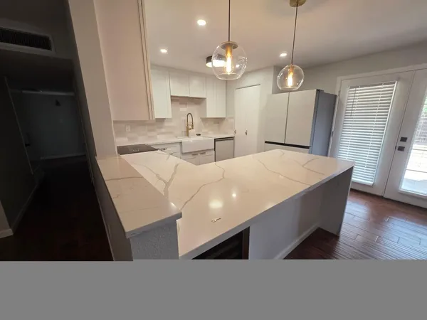 $2,500 | 14011 North 38th Place, Phoenix, AZ 85032