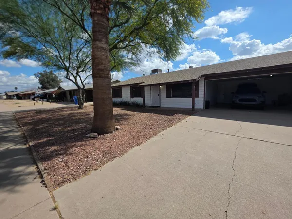 $2,500 | 14011 North 38th Place, Phoenix, AZ 85032