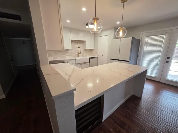 $2,500 | 14011 North 38th Place, Phoenix, AZ 85032