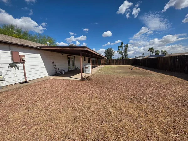 $2,500 | 14011 North 38th Place, Phoenix, AZ 85032