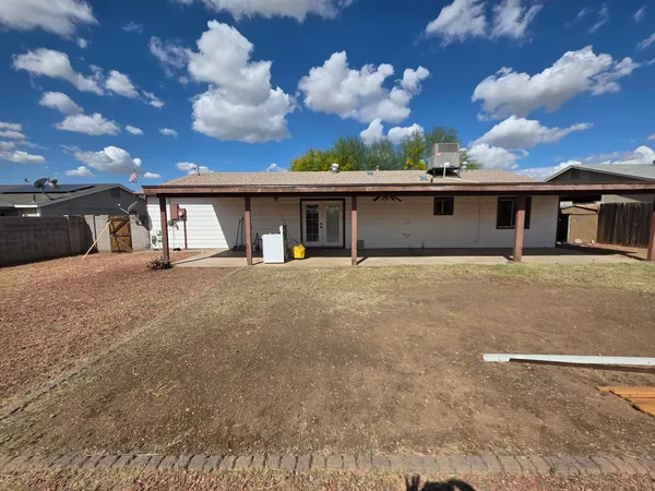 $2,500 | 14011 North 38th Place, Phoenix, AZ 85032