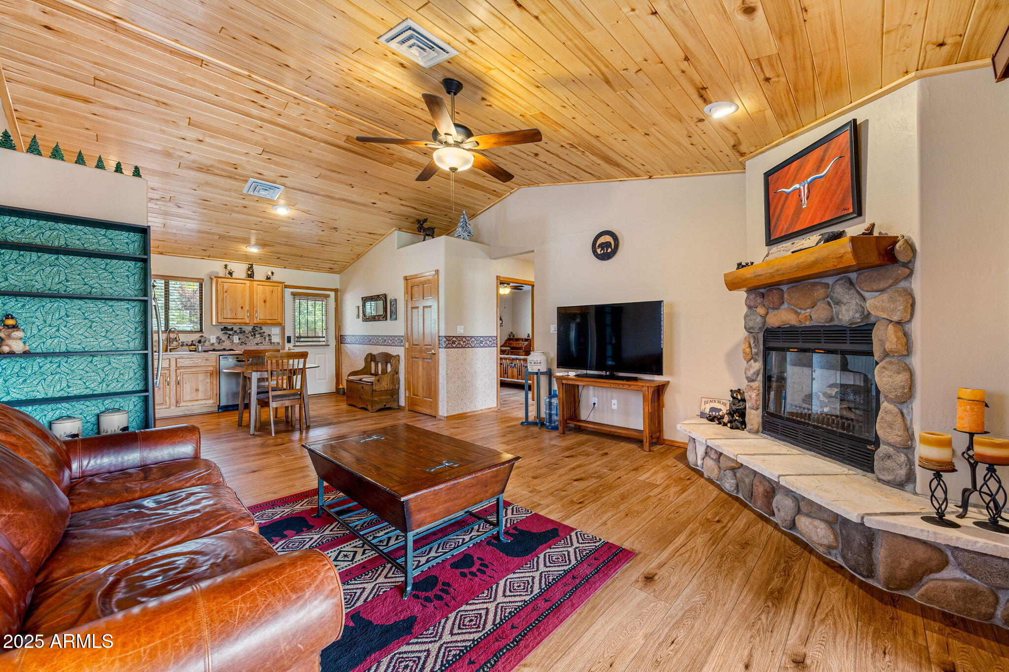 2344 Buffalo Loop Overgaard, AZ 85933 - Photo 7 of 30