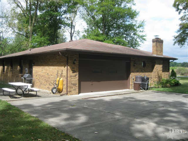 6029 West Wallen Road Fort Wayne, IN 46818 - Photo 2 of 29