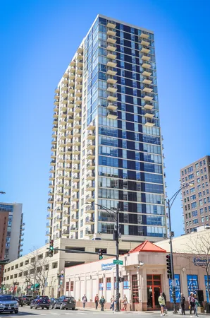 $2,250 | 1212 North LaSalle Street, Unit 1607, Chicago, IL 60610