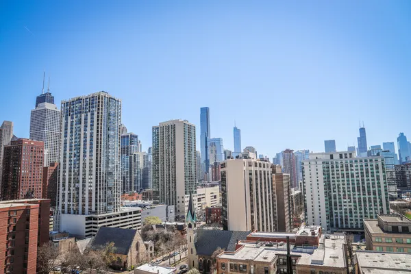 $2,250 | 1212 North LaSalle Street, Unit 1607, Chicago, IL 60610
