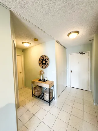 $2,250 | 1212 North LaSalle Street, Unit 1607, Chicago, IL 60610