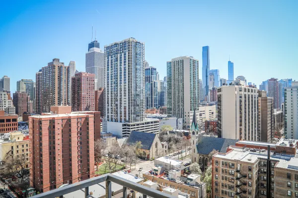 $2,250 | 1212 North LaSalle Street, Unit 1607, Chicago, IL 60610