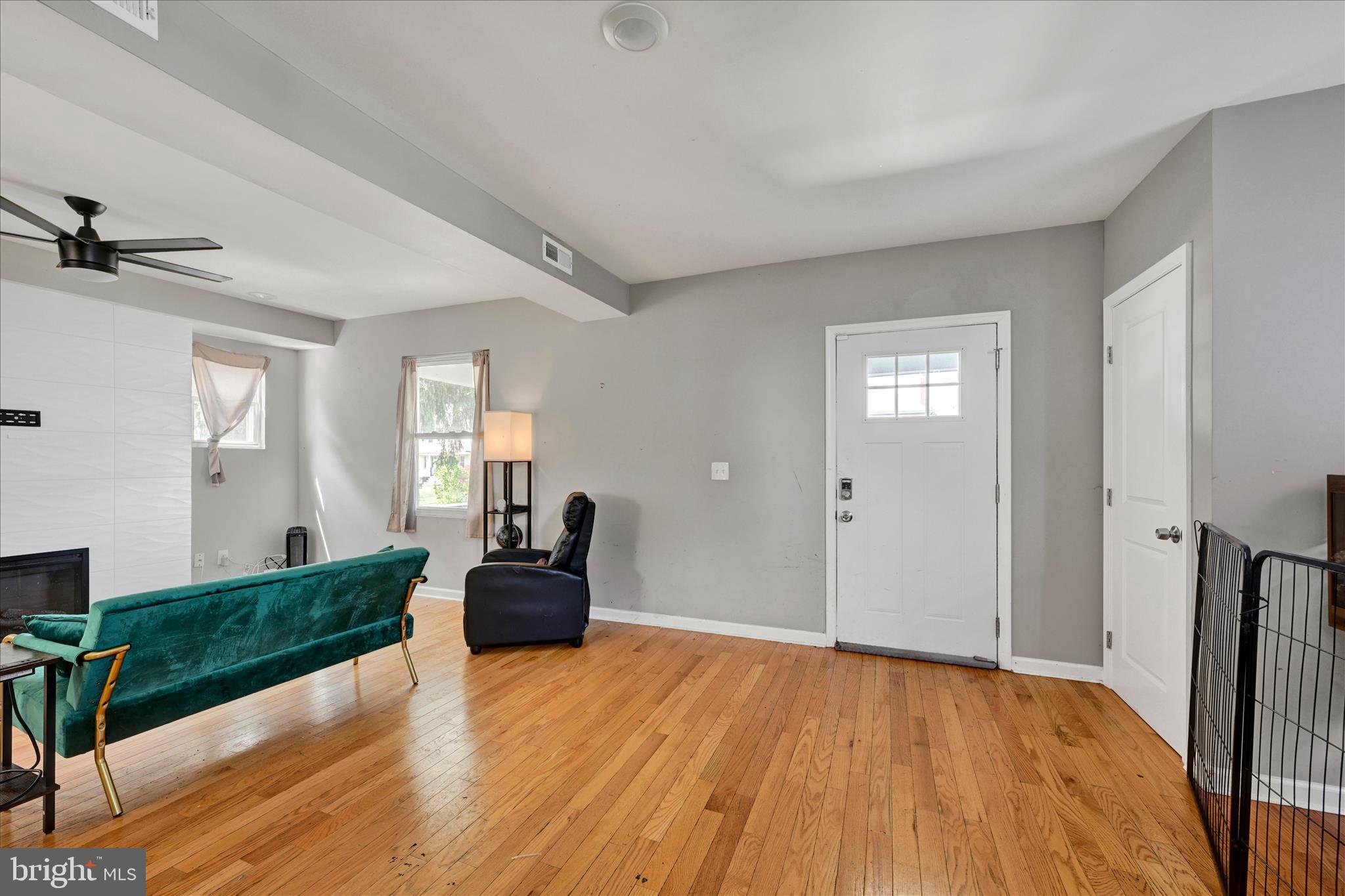 4409 Wentworth Road Baltimore, MD 21207 - Photo 4 of 31