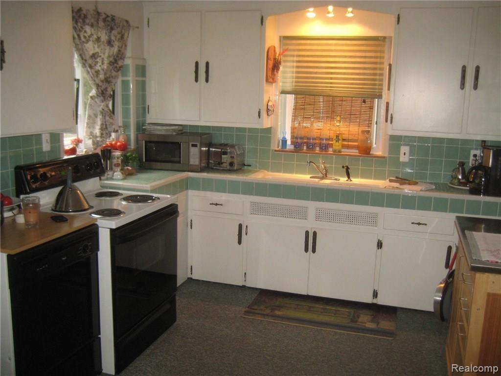 749 Harcourt Road Grosse Pointe Park, MI 48230 - Photo 44 of 80