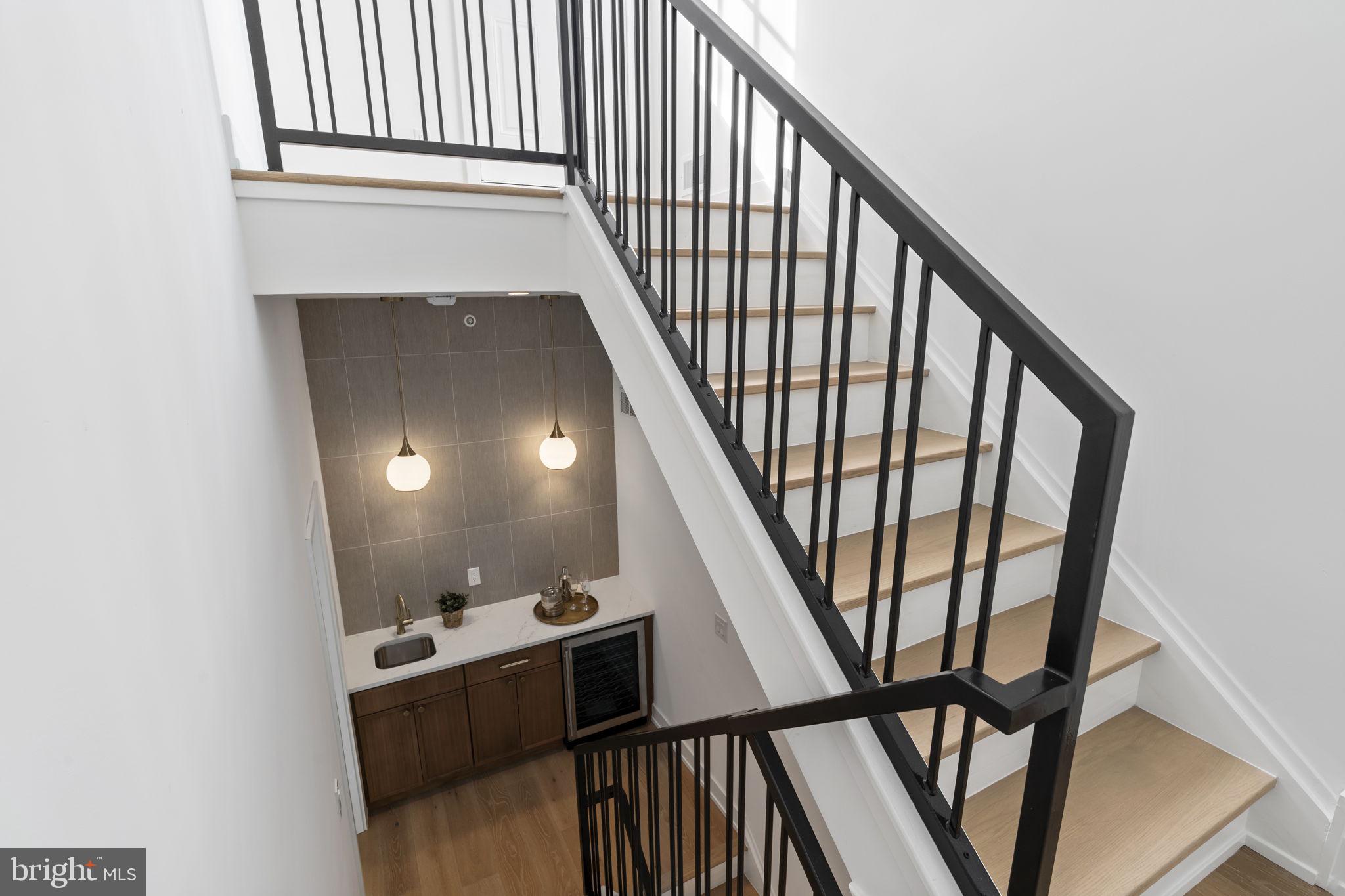 503 Winton Street Philadelphia, PA 19148 - Photo 54 of 65 a view of entryway