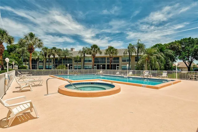 $249,000 | 4215 Caddie Drive East, Unit 102, Bradenton, FL 34203
