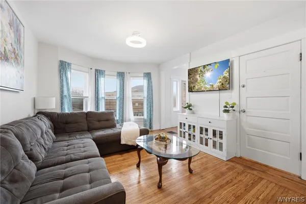 $279,900 | 42 Mineral Springs Road, Buffalo, NY 14210