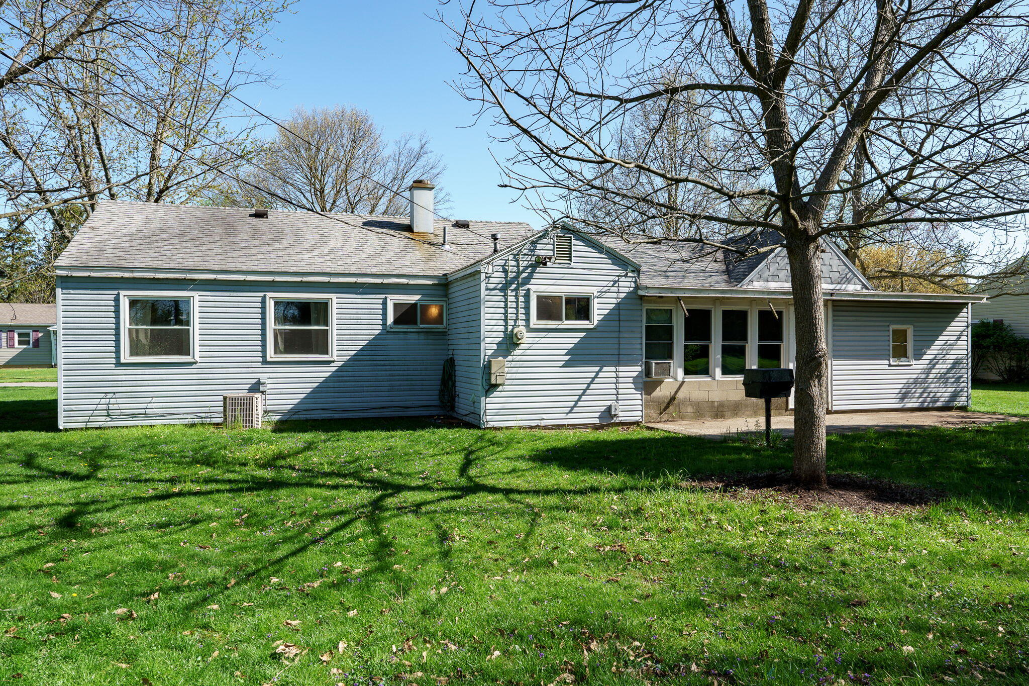 1611 Memorial Drive Springfield, OH 45505 - Photo 35 of 37