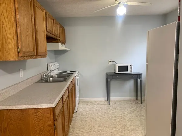 $900 | 132 East Winchester Street, Unit 2, Gallatin, TN 37066