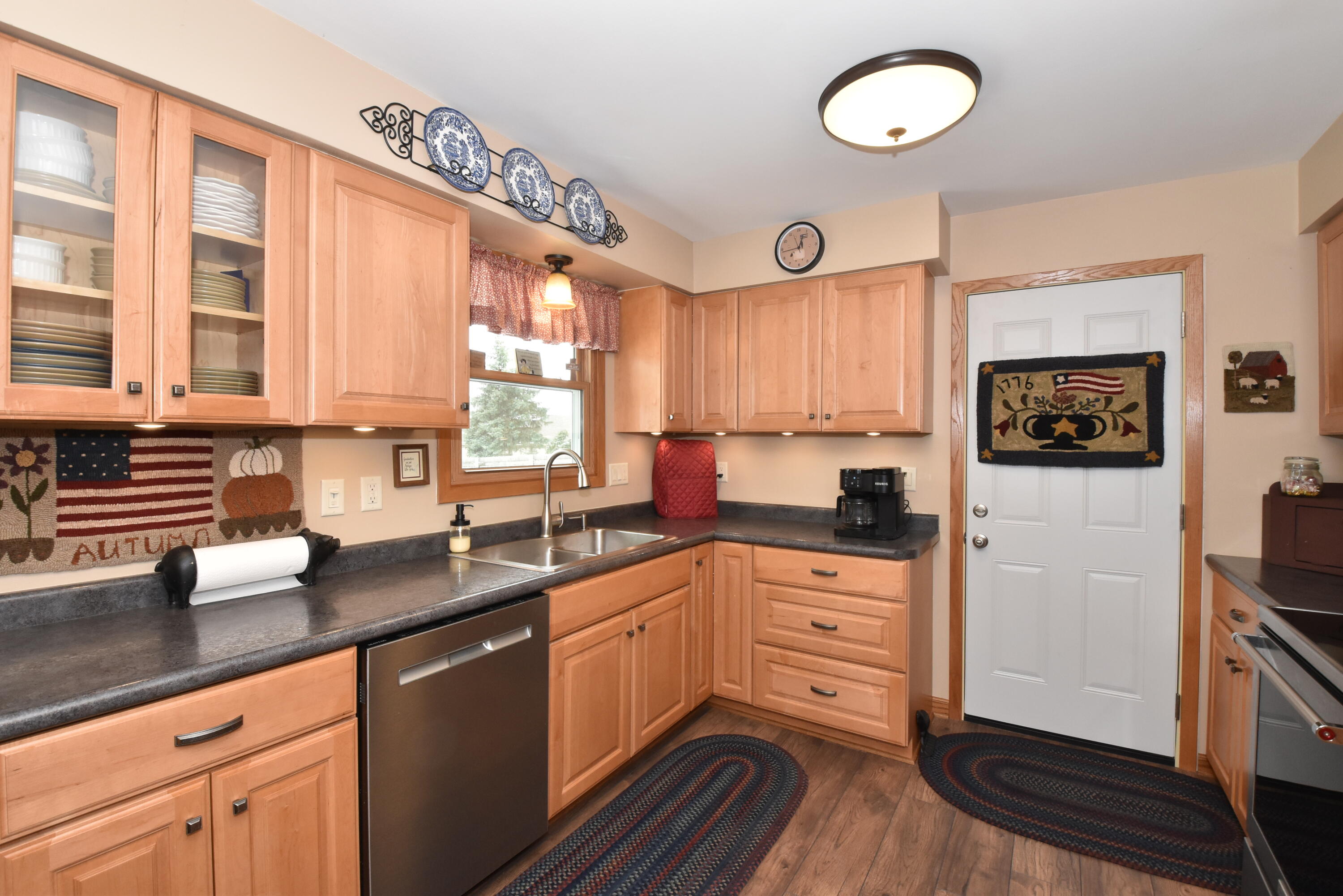 6805 Ranger Drive Mount Pleasant, WI 53406 - Photo 11 of 28 Kitchen