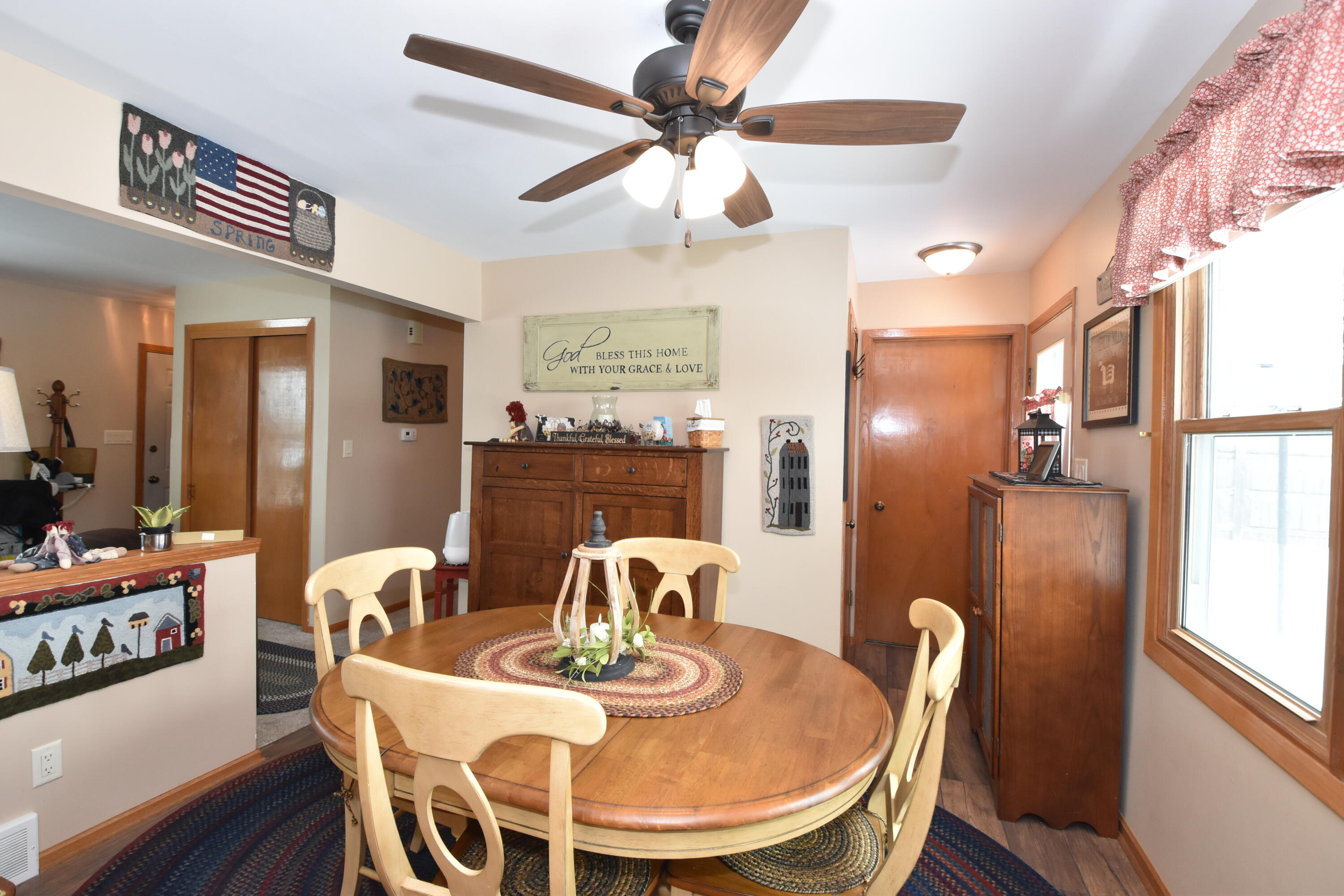 6805 Ranger Drive Mount Pleasant, WI 53406 - Photo 3 of 28 Dining