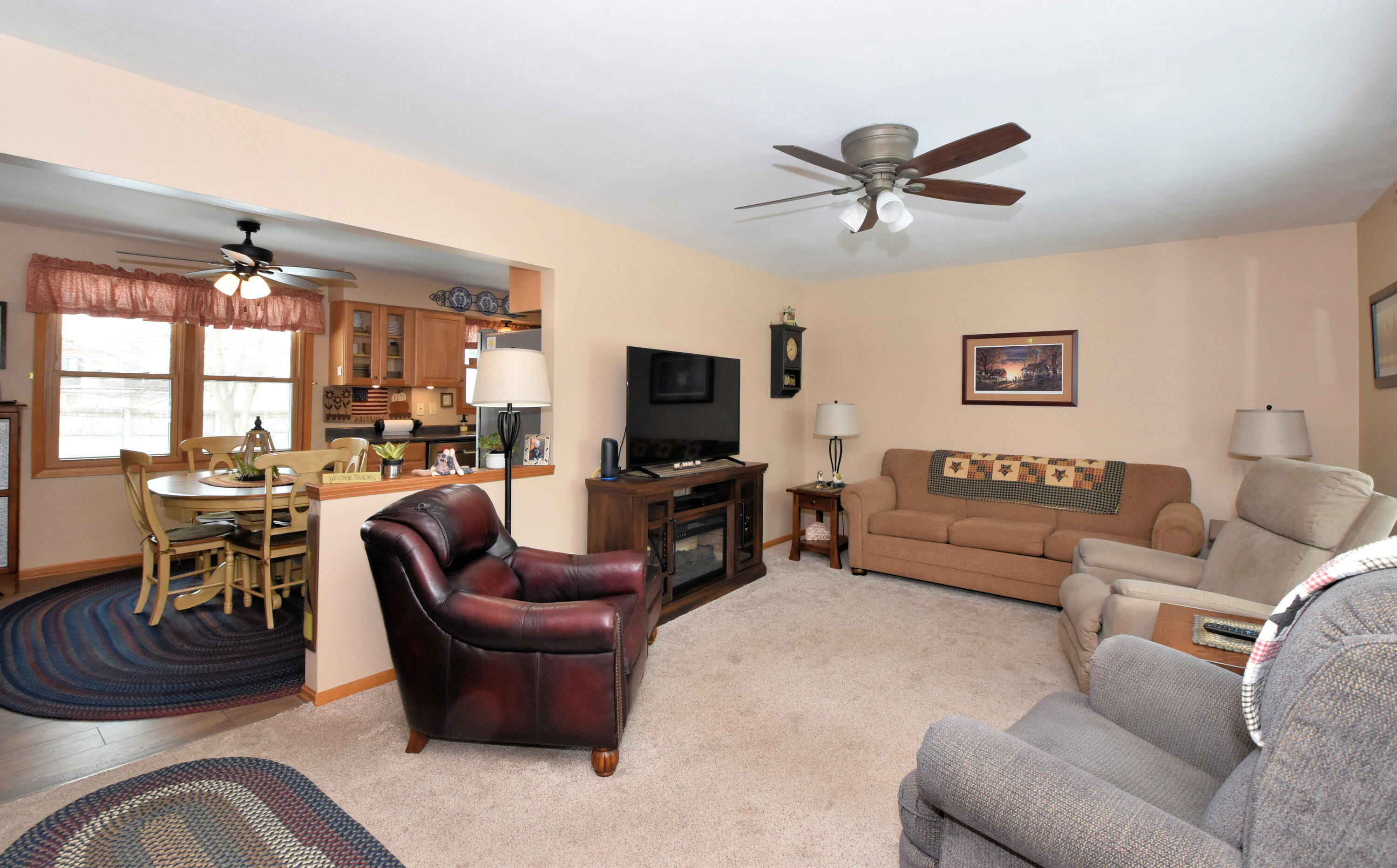 6805 Ranger Drive Mount Pleasant, WI 53406 - Photo 6 of 28 Living Room