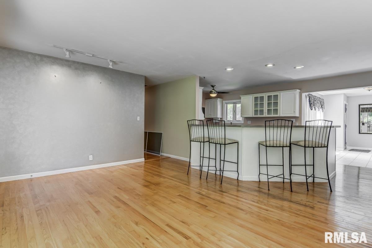 5938 Sweeney Drive Rochester, IL 62563 - Photo 6 of 34