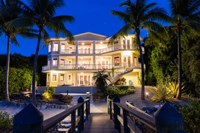 $9,950,000 | 104 Coastal Drive, Key Largo, FL 33037