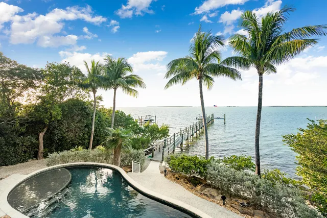 $9,950,000 | 104 Coastal Drive, Key Largo, FL 33037