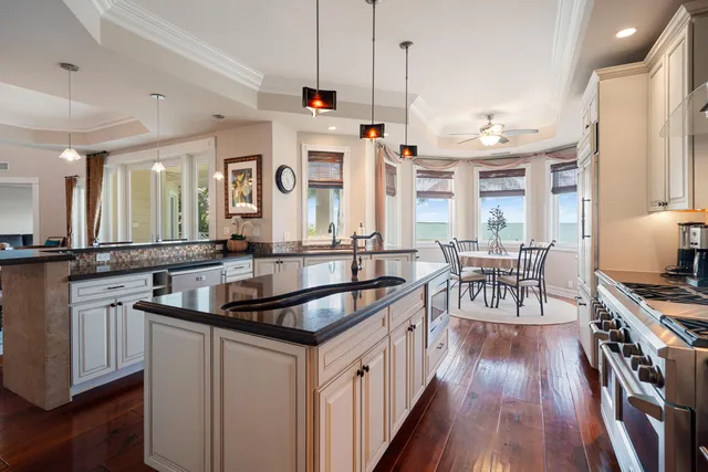 $9,950,000 | 104 Coastal Drive, Key Largo, FL 33037