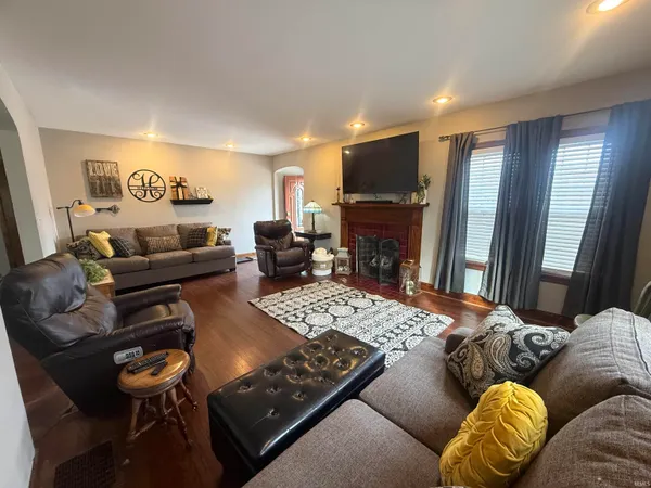 $248,900 | 203 West Race Street, Odon, IN 47562