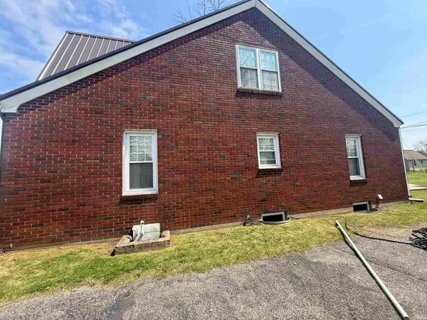 $248,900 | 203 West Race Street, Odon, IN 47562