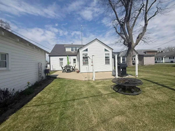 $248,900 | 203 West Race Street, Odon, IN 47562