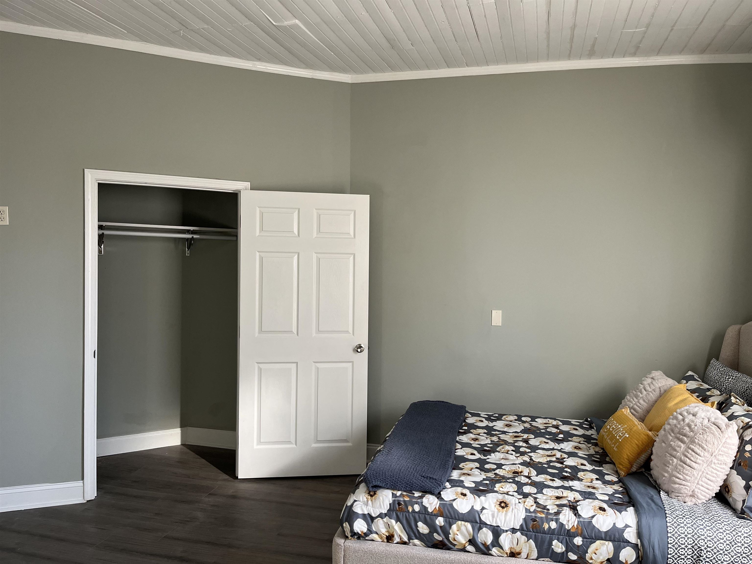 305 Spring Street Union, SC 29379 - Photo 12 of 19 This bed is a QUEEN!