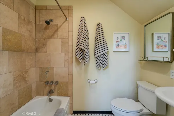 $1,998,000 | 371 East Claremont Street, Pasadena, CA 91104